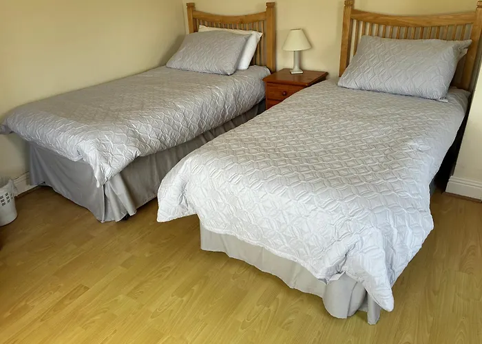 Comfortable Home, Close To Kilmore Quay Bridgetown (Wexford)